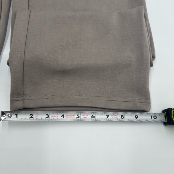 Women’s Mondetta wide leg scuba material pants size S color Tan. Waist 13 - Picture 3 of 8